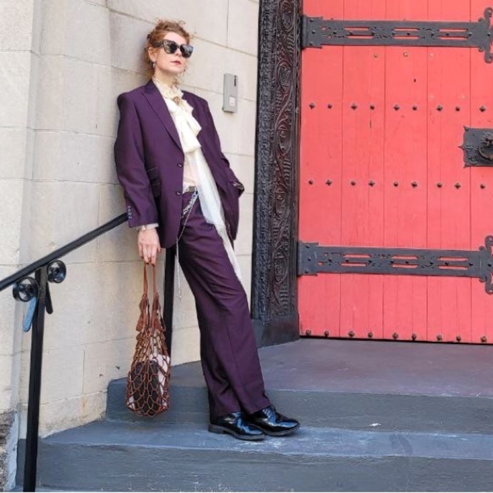 An oversized suit